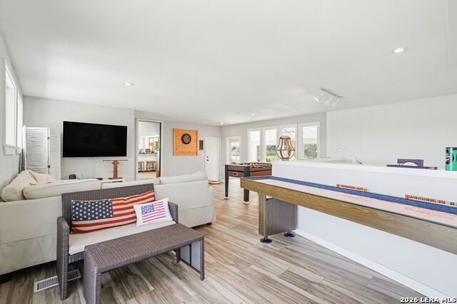 Image 8 of 37 For 1820 Triple Peak