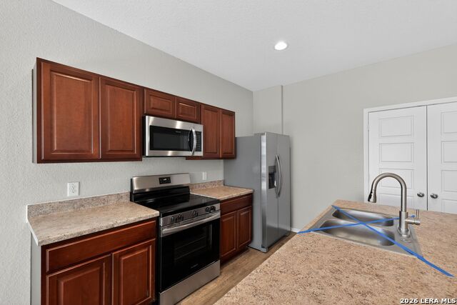 Image 8 of 27 For 12904 Cicely