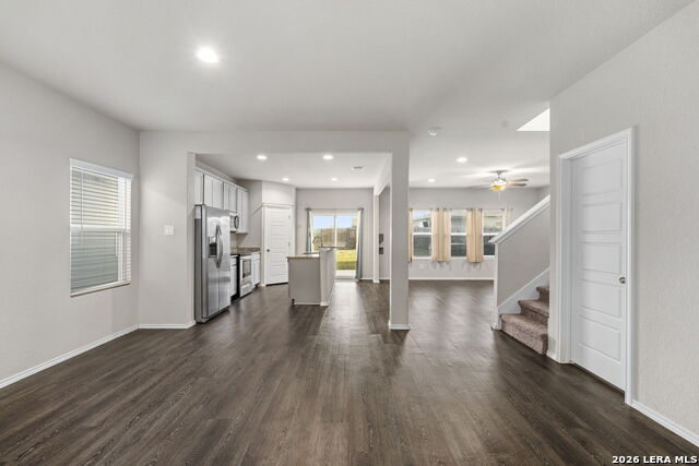 Image 11 of 33 For 12914 Lucas  