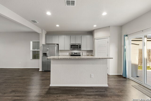 Image 13 of 33 For 12914 Lucas  