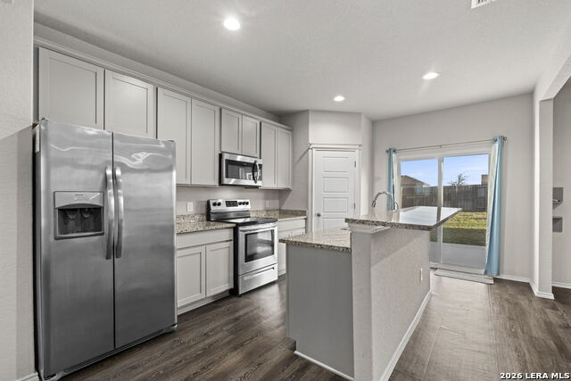 Image 14 of 33 For 12914 Lucas  