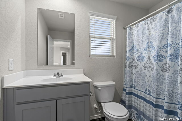 Image 29 of 33 For 12914 Lucas  