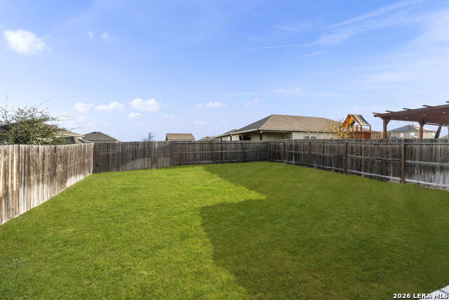 Image 32 of 33 For 12914 Lucas  