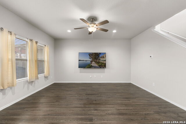 Image 5 of 33 For 12914 Lucas  