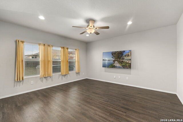 Image 7 of 33 For 12914 Lucas  