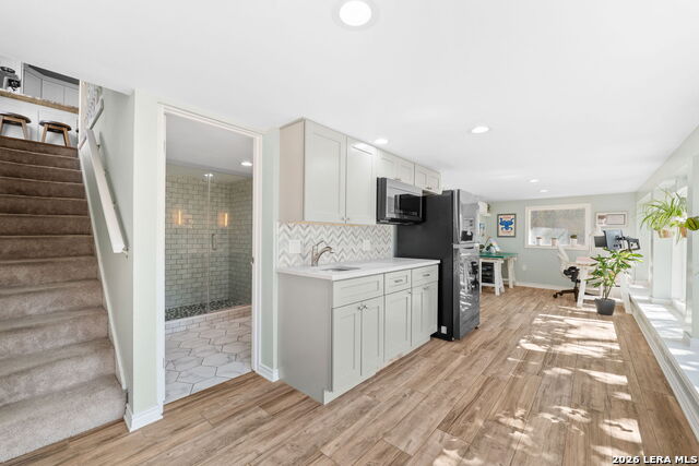 Image 23 of 41 For 230 Argyle  