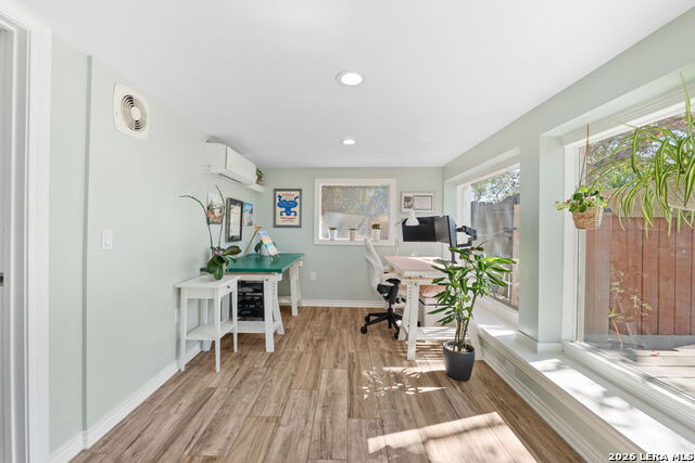 Image 24 of 41 For 230 Argyle  