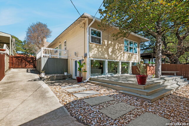 Image 31 of 41 For 230 Argyle  