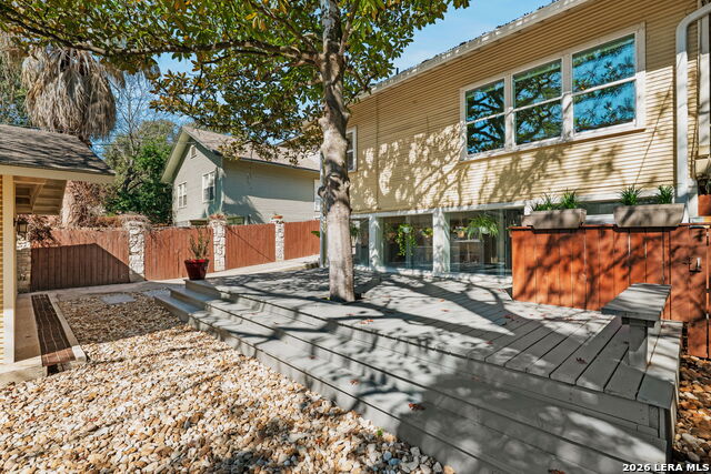 Image 36 of 41 For 230 Argyle  