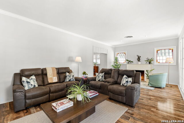 Image 7 of 41 For 230 Argyle  