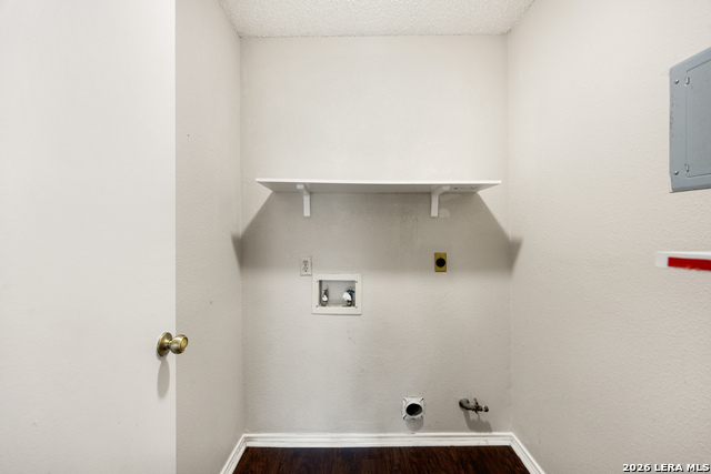 Image 17 of 42 For 9334 Dover Rdg