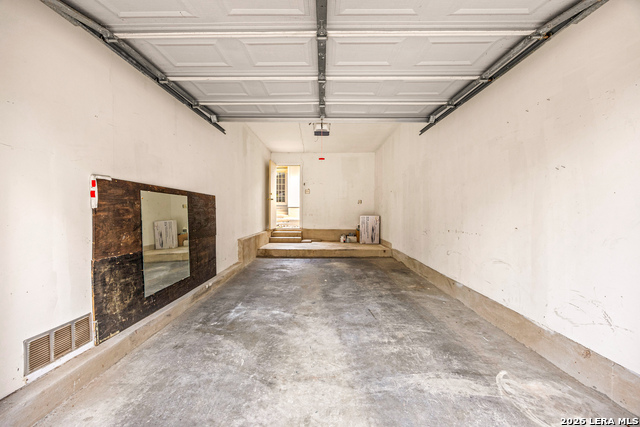 Image 26 of 42 For 9334 Dover Rdg