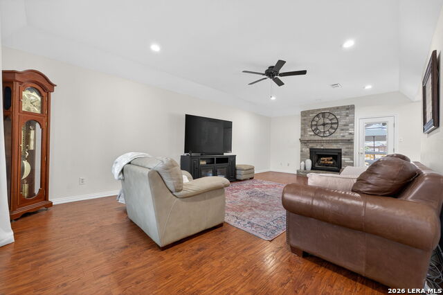 Image 14 of 56 For 9319 Jorwoods