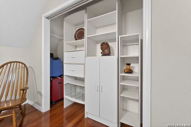 Image 44 of 56 For 9319 Jorwoods