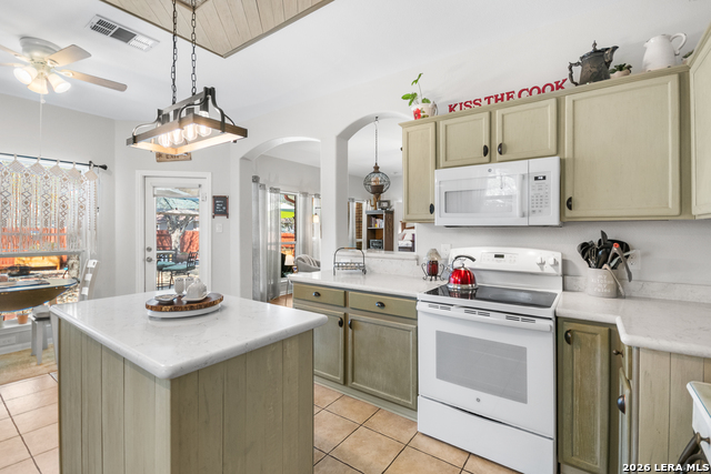 Image 16 of 47 For 1515 Crescent Woods