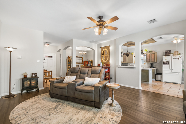 Image 23 of 47 For 1515 Crescent Woods