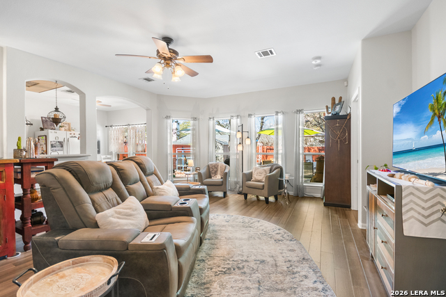 Image 28 of 47 For 1515 Crescent Woods