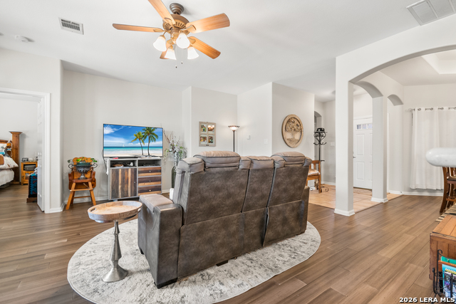 Image 29 of 47 For 1515 Crescent Woods