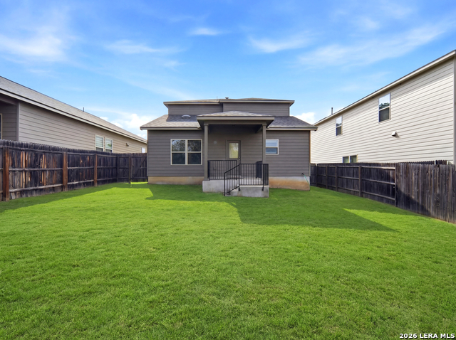 Image 27 of 35 For 1215 Butterfly Post