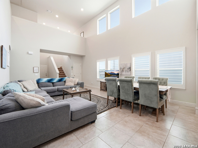 Image 6 of 35 For 1215 Butterfly Post