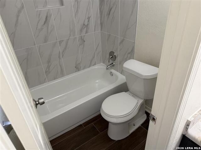 Image 14 of 25 For 520 Gentleman  19