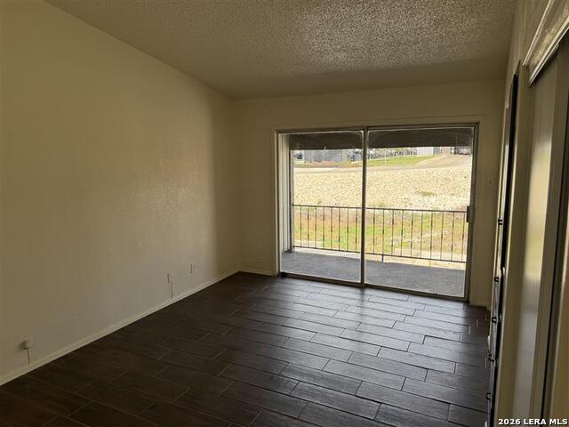 Image 16 of 25 For 520 Gentleman  19