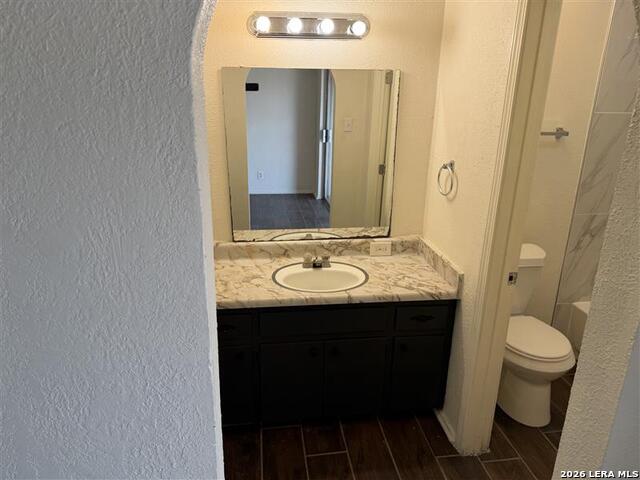 Image 18 of 25 For 520 Gentleman  19