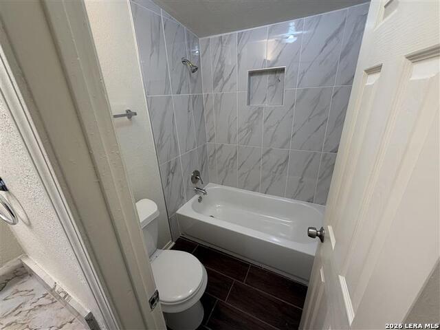 Image 19 of 25 For 520 Gentleman  19