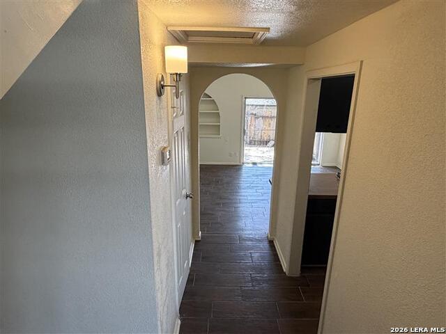 Image 4 of 25 For 520 Gentleman  19