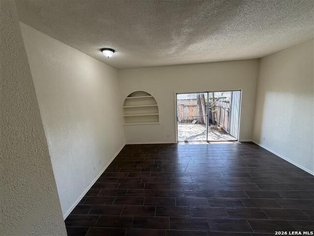 Image 8 of 25 For 520 Gentleman  19