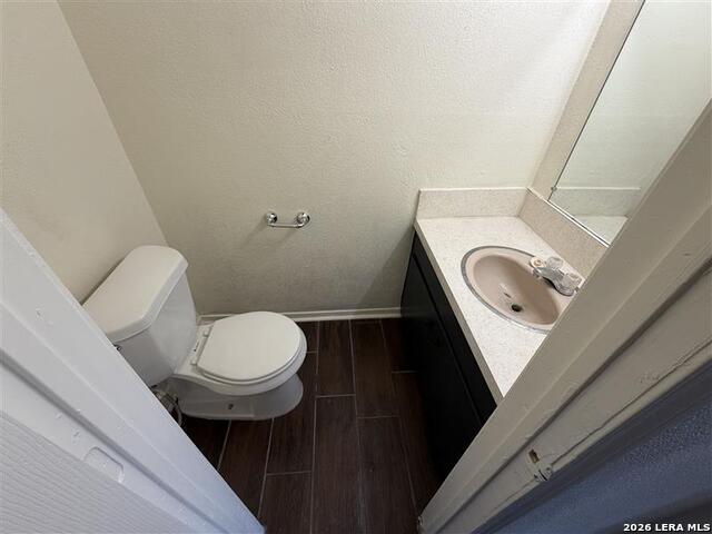 Image 9 of 25 For 520 Gentleman  19