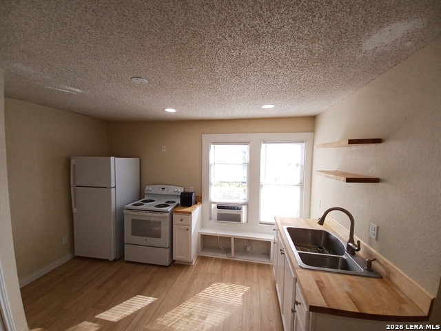 Image 21 of 35 For 520 Paschal  