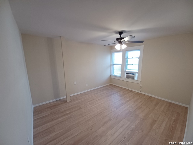 Image 24 of 35 For 520 Paschal  