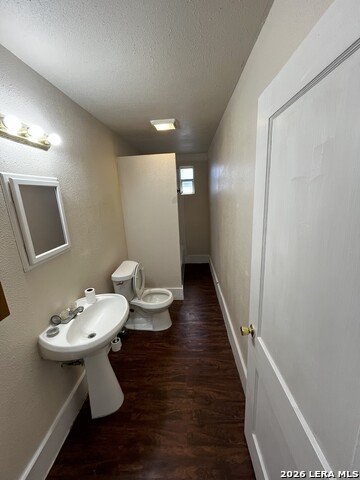 Image 32 of 35 For 520 Paschal  