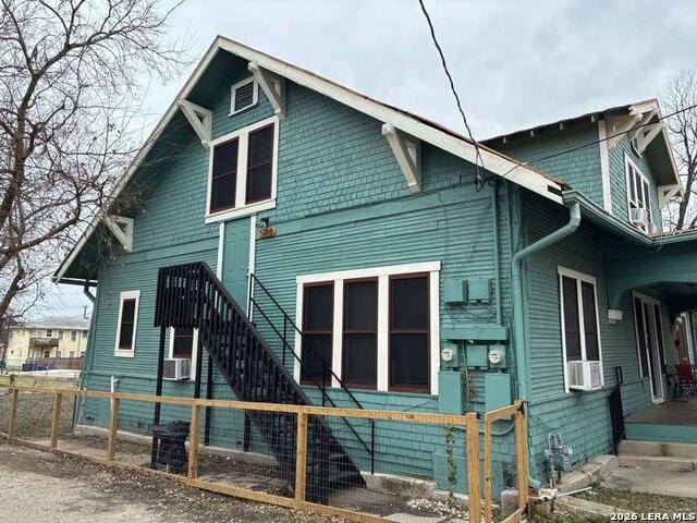 Image 4 of 35 For 520 Paschal  