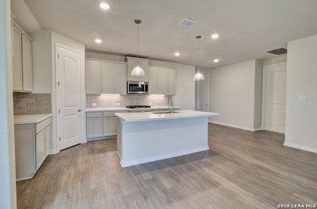 Image 4 of 23 For 2137 Shepards Street