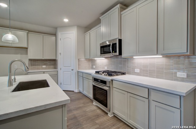 Image 5 of 23 For 2137 Shepards Street