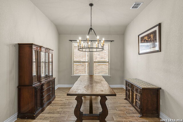 Image 14 of 49 For 1082 Cedar Glen