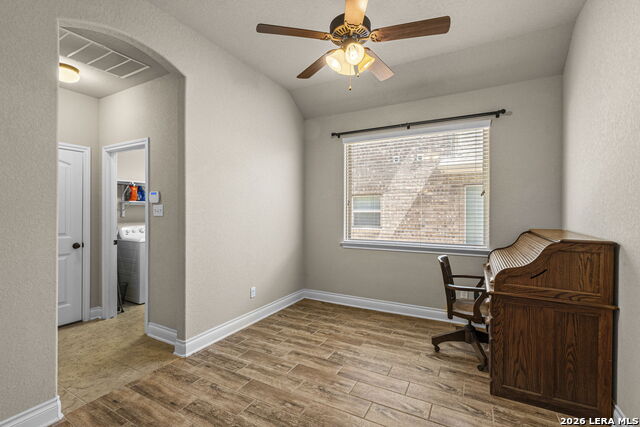 Image 16 of 49 For 1082 Cedar Glen