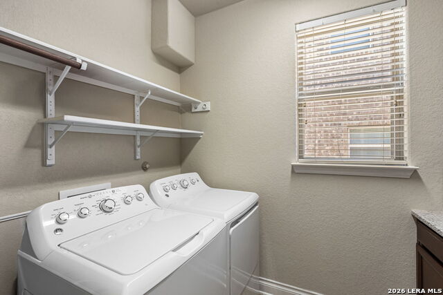 Image 17 of 49 For 1082 Cedar Glen