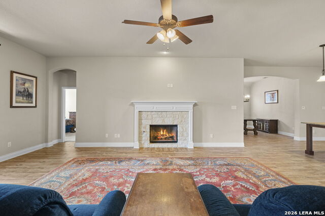 Image 23 of 49 For 1082 Cedar Glen