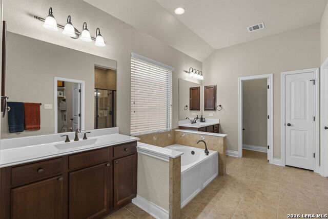 Image 33 of 49 For 1082 Cedar Glen