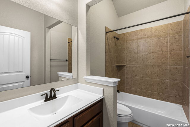 Image 9 of 49 For 1082 Cedar Glen