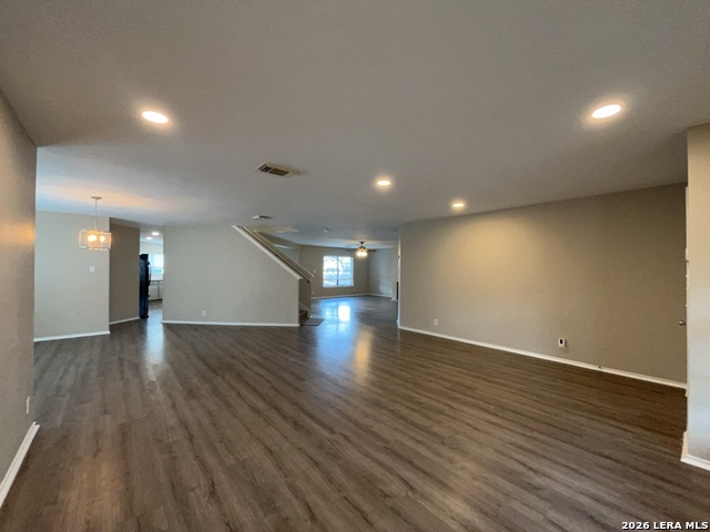 Image 11 of 76 For 7051 Shadow Run