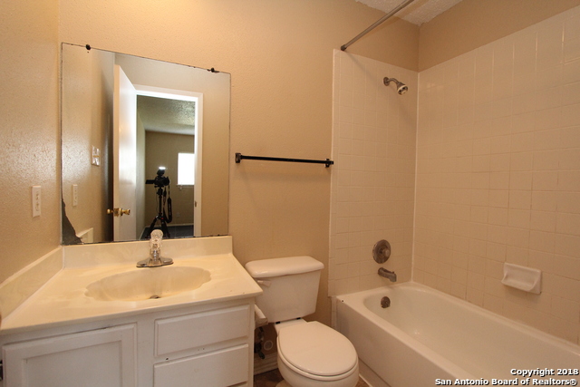 Image 21 of 32 For 9643 Bratton