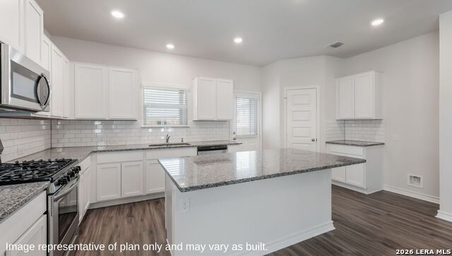 Image 9 of 37 For 13425 Cosette Crossing