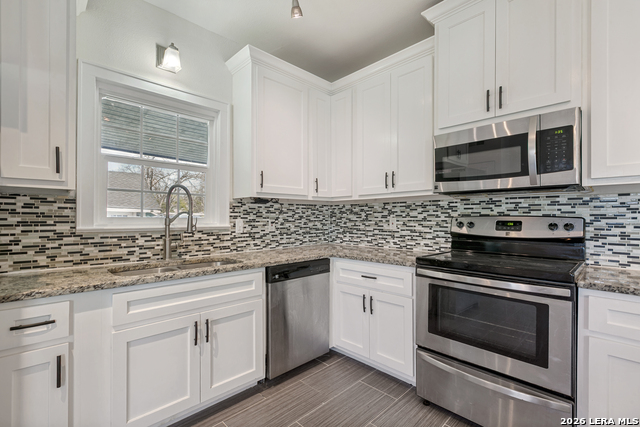 Image 11 of 26 For 729 Kings Hwy W