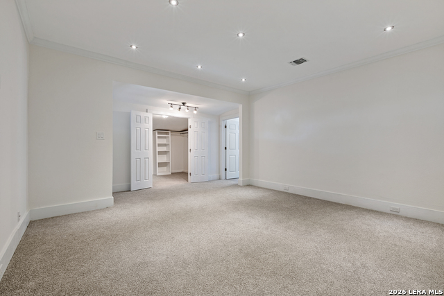 Image 12 of 26 For 729 Kings Hwy W