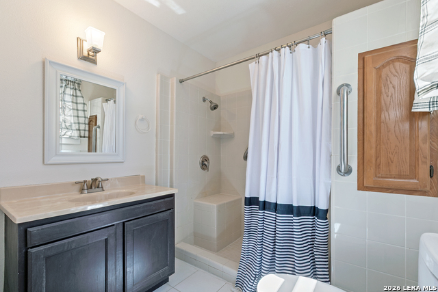 Image 18 of 26 For 729 Kings Hwy W