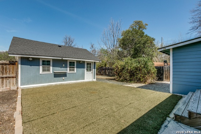 Image 24 of 26 For 729 Kings Hwy W